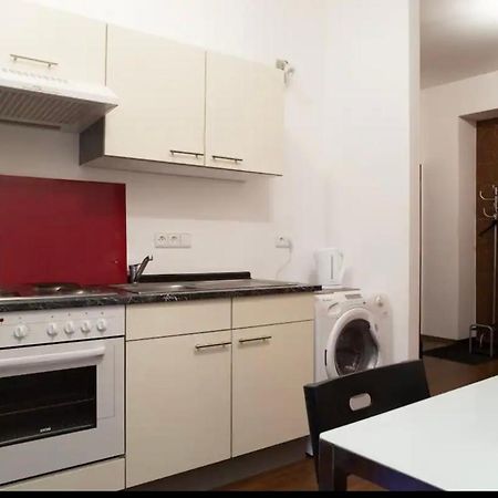 Kukucinova Apartments Bratislava Exterior foto
